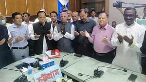 জেলা পরিষদ নির্বাচন: ভোটের দায়িত্ব থেকে সরানো হচ্ছে চট্টগ্রামের ডিসিকে