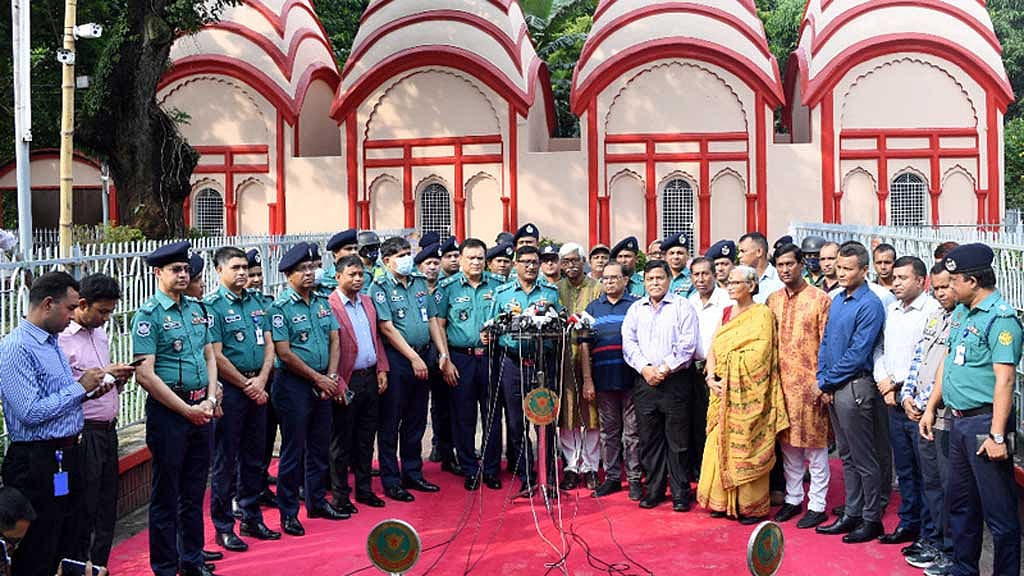 পূজায় দুই ধরনের নিরাপত্তা ঝুঁকি দেখছেন ডিএমপি কমিশনার