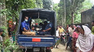 মানিকগঞ্জে জমির বিরোধে ‘ছেলেদের’ পিটুনিতে বাবার মৃত্যু