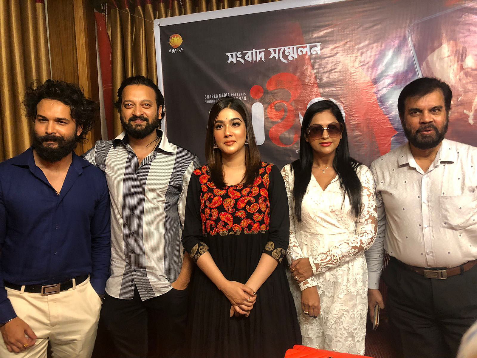 মাহি, সাইমন, আদরের ‘সর্বোচ্চ চেষ্টার’ সিনেমা ‘লাইভ’