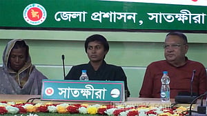 অধিনায়ক সাবিনাকে সাতক্ষীরা জেলা প্রশাসনের সংবর্ধনা