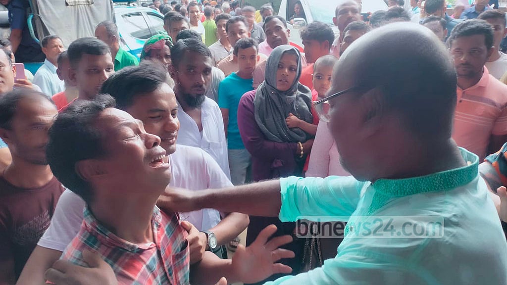 করতোয়ার পাড়ে স্বজনদের আহাজারি, বাড়ি বাড়ি মাতম