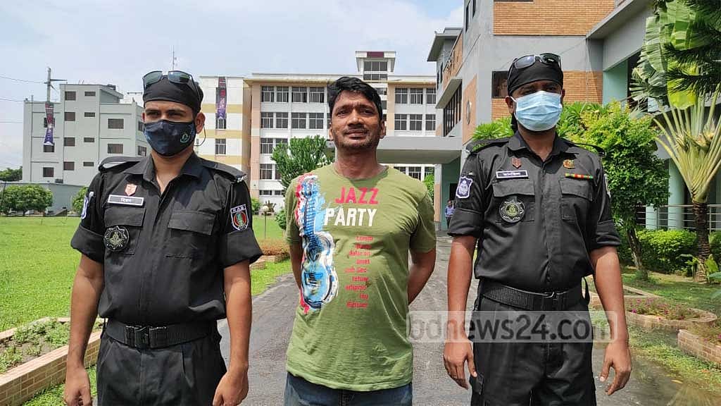 নারায়ণগঞ্জের জাকির খান রিমান্ডে