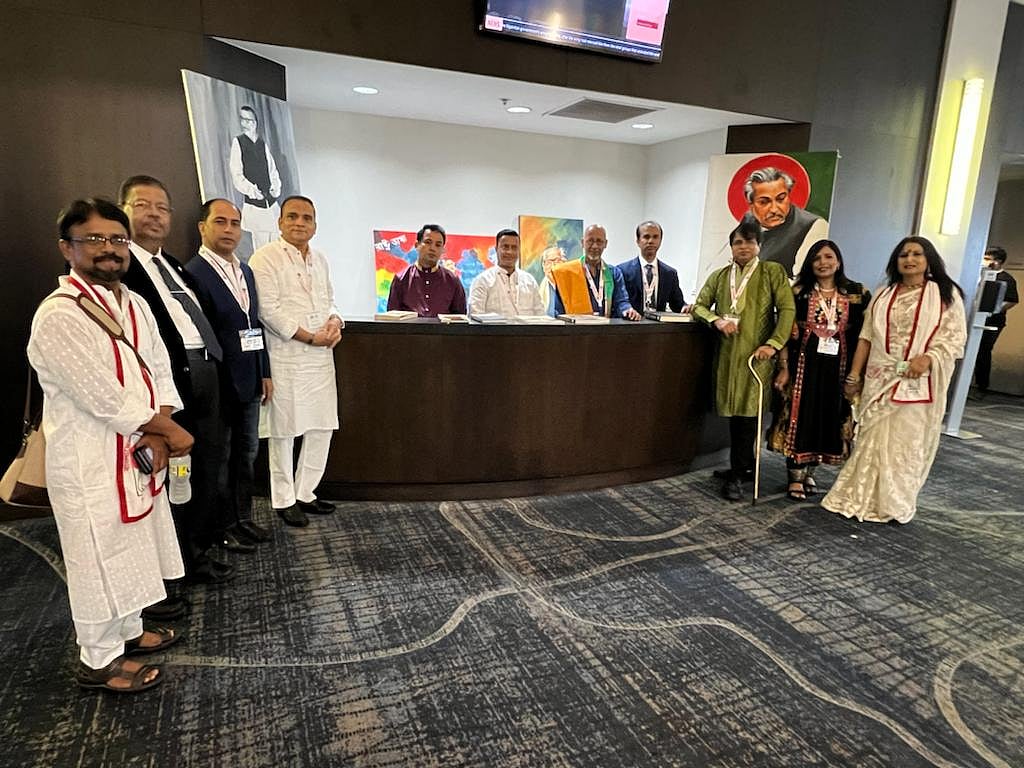 ফোবানায় ‘বঙ্গবন্ধু কর্নার’ দৃষ্টি কাড়ছে প্রবাসীদের