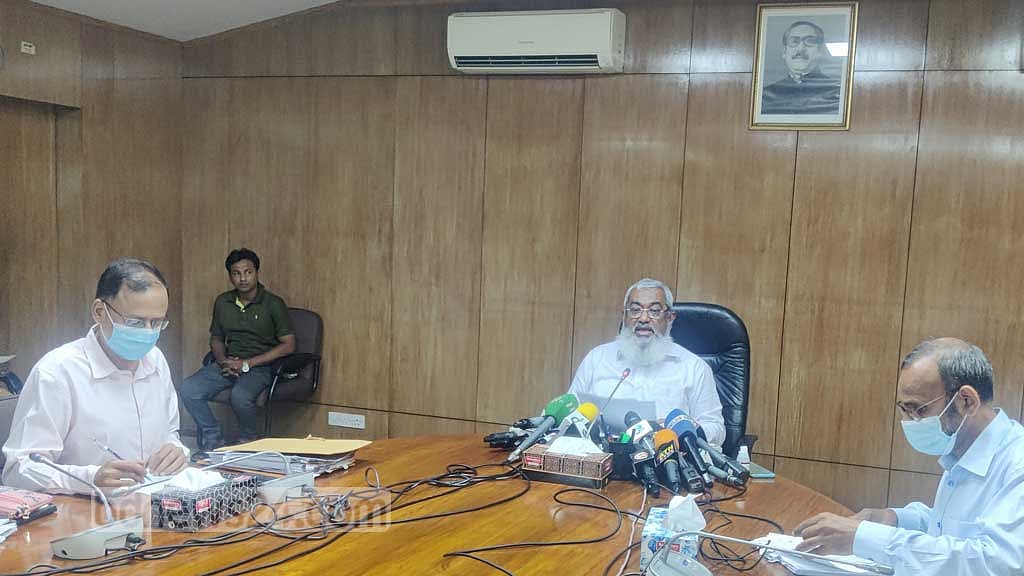 অতিরিক্ত খাদ্য আমদানির নির্দেশ প্রধানমন্ত্রীর