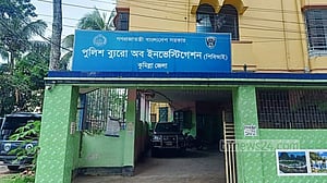 কুমিল্লায় পিবিআই কার্যালয়ে চুরি, মালামালসহ আটক চার