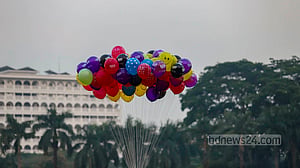 খেলার বেলুনে ‘বোমার’ ঝুঁকি, টনক নড়বে কবে?