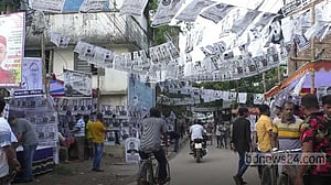 সংবাদ সংগ্রহে বাধা দিলে জেল-জরিমানার প্রস্তাব ইসির