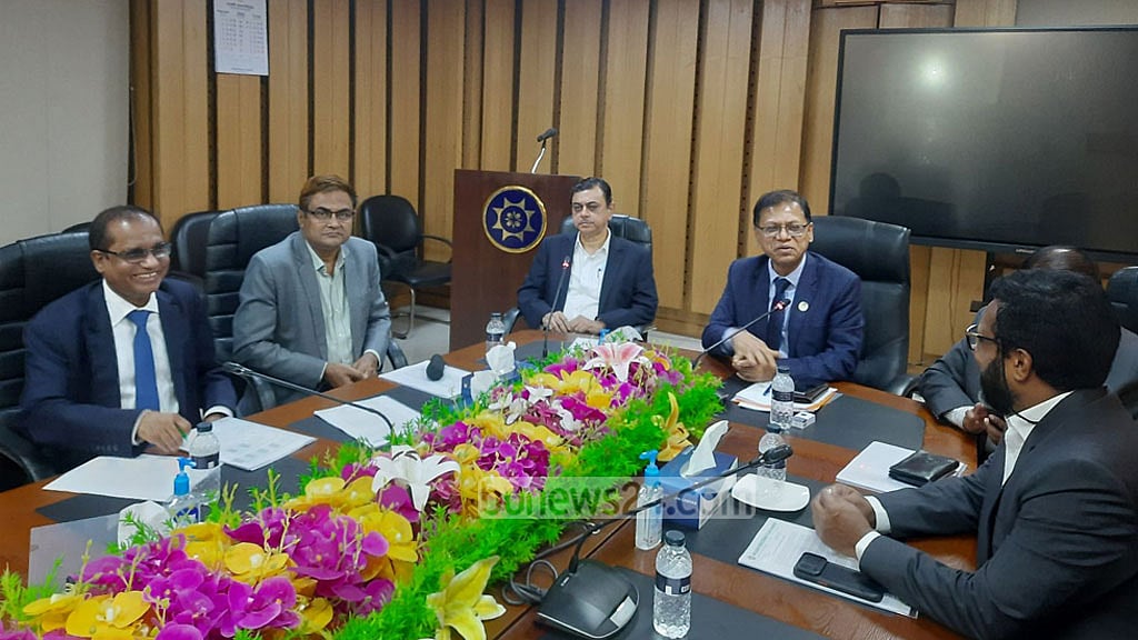 রেমিটেন্সের ডলারের দর কমলো ৫০ পয়সা