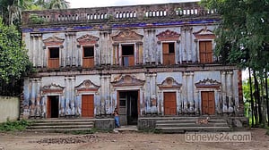 জাহাপুর জমিদার বাড়ি শত বছরের ঐতিহ্যের সাক্ষী