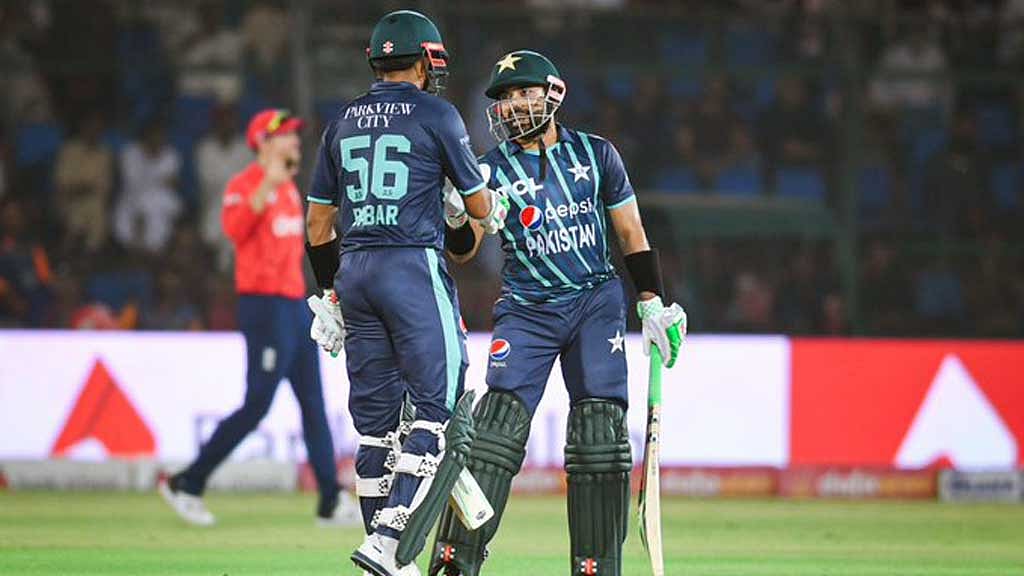বাবরের বিধ্বংসী সেঞ্চুরি আর রিজওয়ান ঝড়ে পিষ্ট ইংল্যান্ড