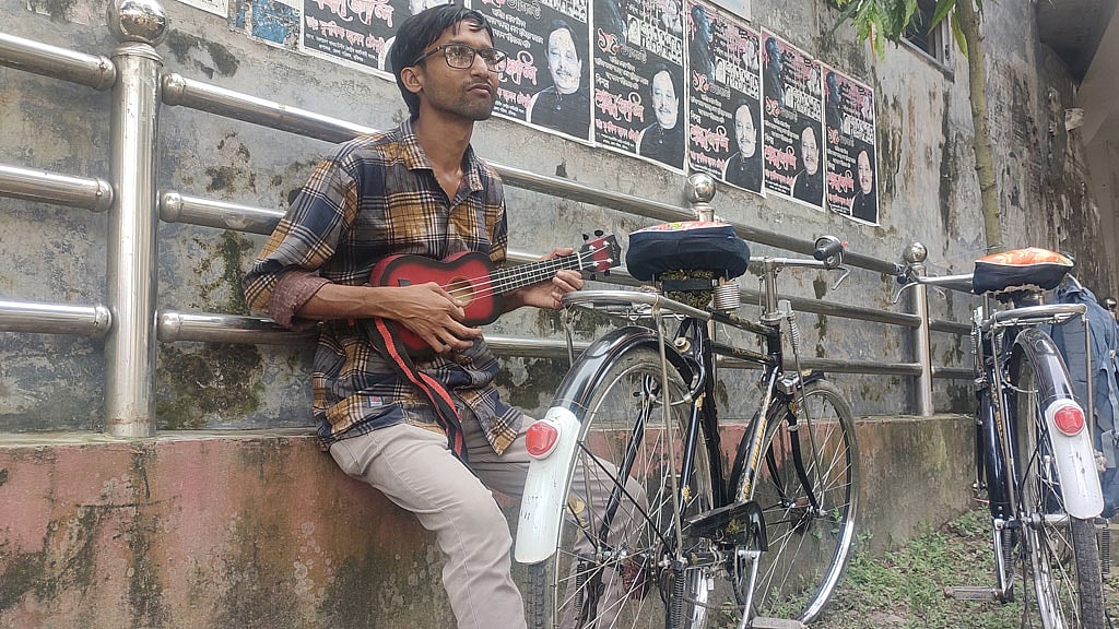 রামনাথকে নিয়ে গান বেঁধেছেন বানিয়াচংয়ের জুয়েল