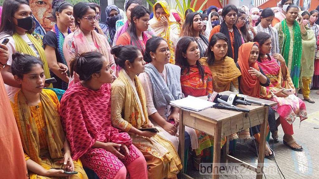 ইডেন কলেজ ছাত্রলীগ সভাপতি-সম্পাদককে অবাঞ্ছিত ঘোষণা