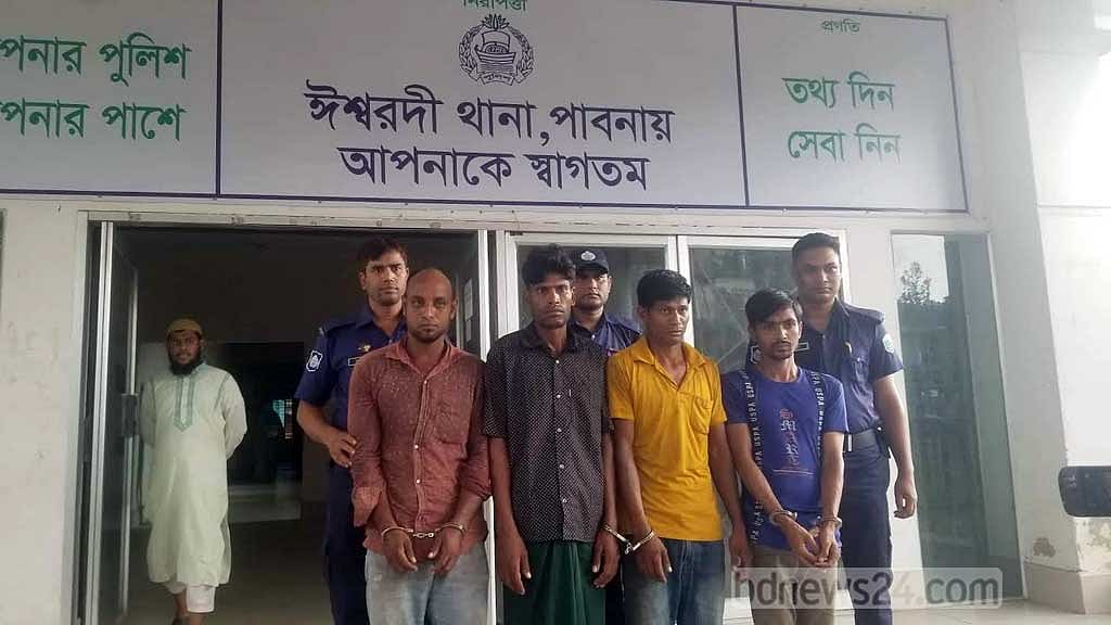 ঈশ্বরদীতে দুই গার্মেন্টস কর্মীকে ধর্ষণের অভিযোগে গ্রেপ্তার ৪