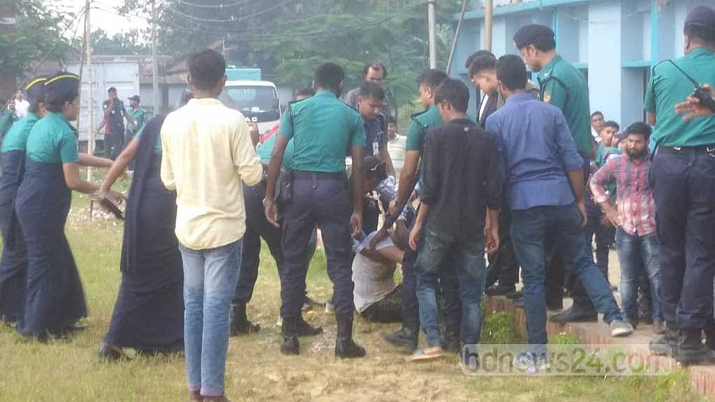 গাজীপুরে পুলিশ লাইনসে অনুষ্ঠানে বেলুন বিস্ফোরণ, দগ্ধ ৫