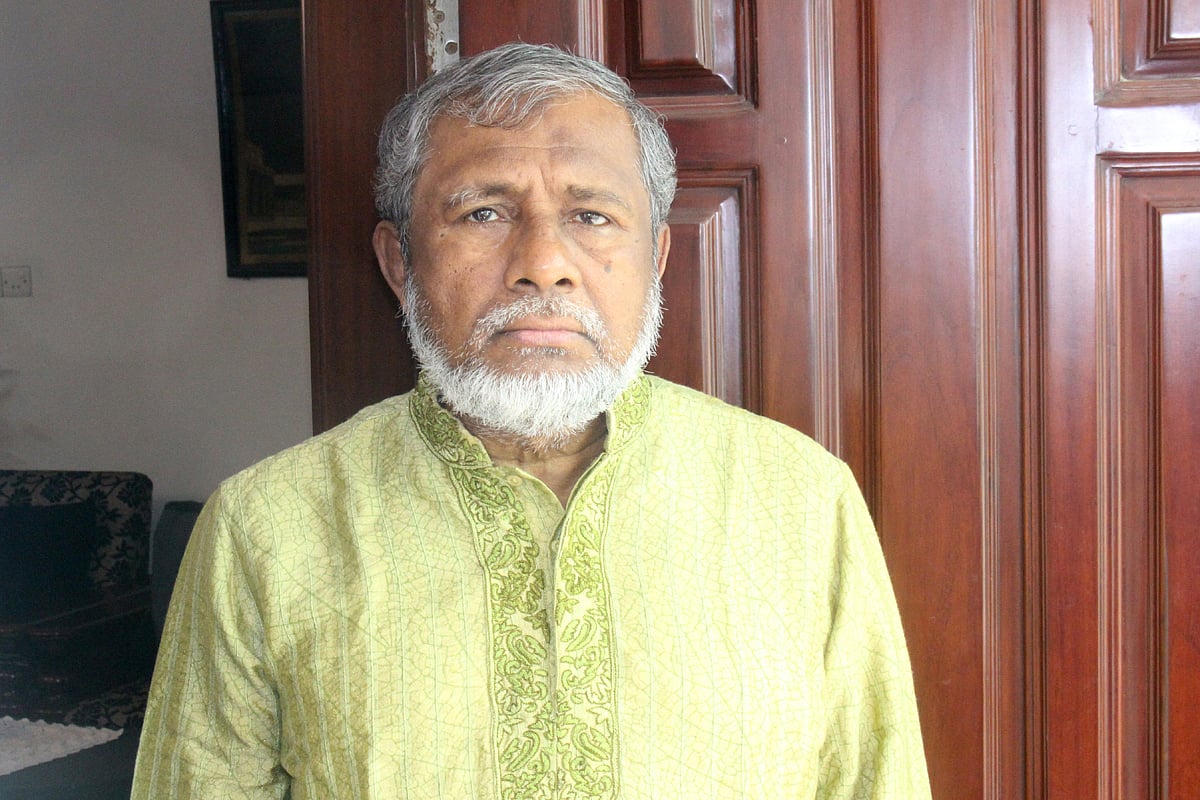 যুদ্ধদিনের গদ্য-০৭: গুলি করতেই মোনায়েম খান উপুড় হয়ে পড়ে যায়