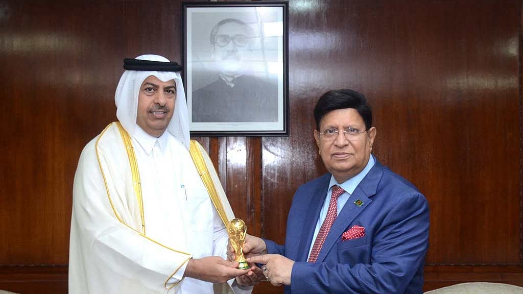 বিশ্বকাপের পর ঢাকায় আসবেন কাতারের আমির