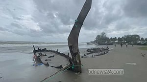 ঘূর্ণিঝড় সিত্রাং: প্রধানমন্ত্রীর কার্যালয়ে মনিটরিং সেল