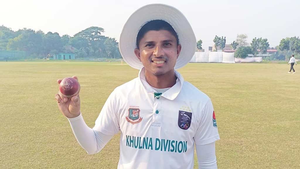 তিন সেঞ্চুরি ও তিন ৫ উইকেটের দিন
