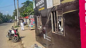 ট্রাফিক বক্সে হামলা: দেড় শতাধিক রিকশা চালকের বিরুদ্ধে মামলা