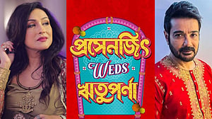 প্রসেনজিৎ ওয়েডস ঋতুপর্ণা: মেট্রো স্টেশনে নেচেগেয়ে হুলস্থুল