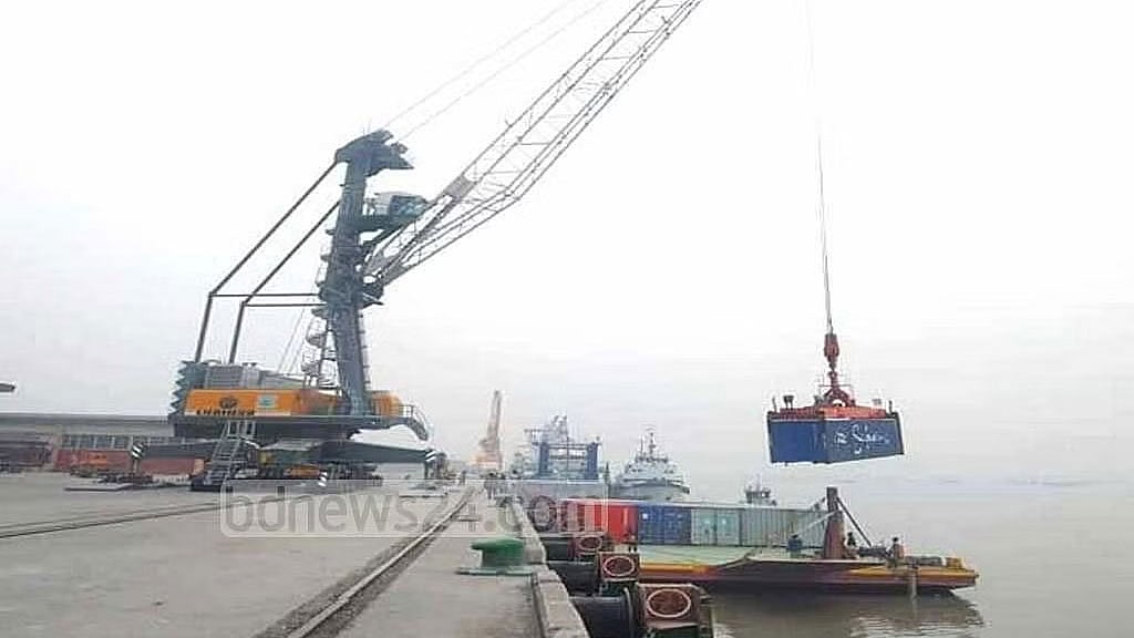 মোংলায় জাহাজ সরিয়ে নিরাপদে, কাজ স্বাভাবিক