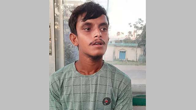 ৩০ ঘণ্টা পর টেকনাফে অপহৃত কিশোরকে ছেড়ে দিল ‘রোহিঙ্গা সন্ত্রাসীরা’