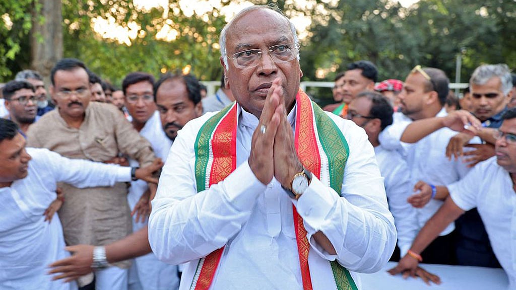 মোদী-শাহ জুটিকে চ্যালেঞ্জ জানাতে পারবেন অ-গান্ধী নেতা মল্লিকার্জুন?