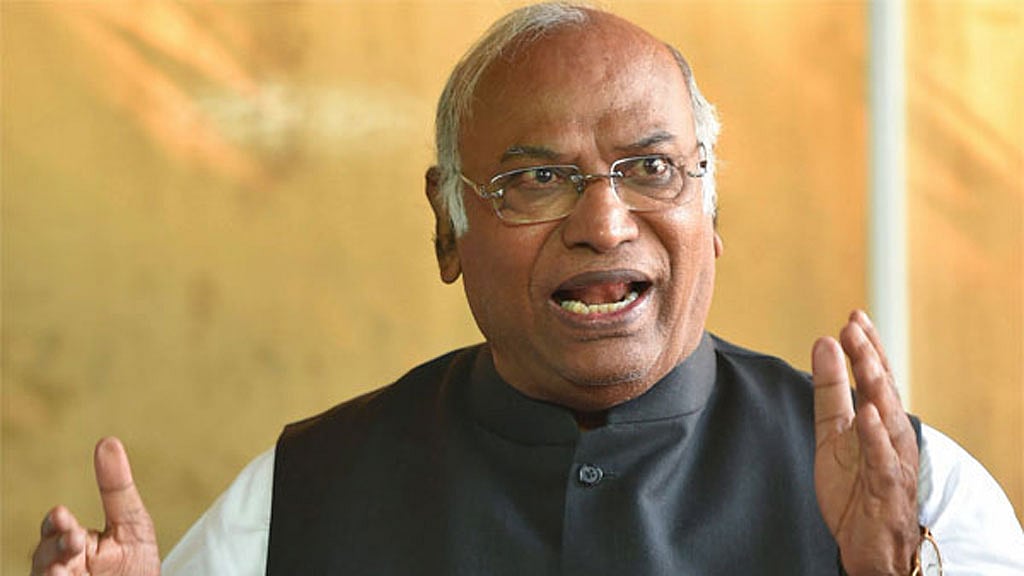 ভারতীয় কংগ্রেসের নতুন সভাপতি ‘গান্ধী-অনুগত’ মল্লিকার্জুন খড়্গে