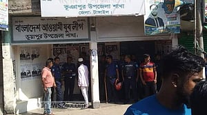 টাঙ্গাইলে আওয়ামী লীগের সভায় ধাওয়া-পাল্টা ধাওয়া, আহত ৪
