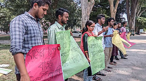 রাবির পরিবহনের ট্রিপ বাড়ানোর দাবি