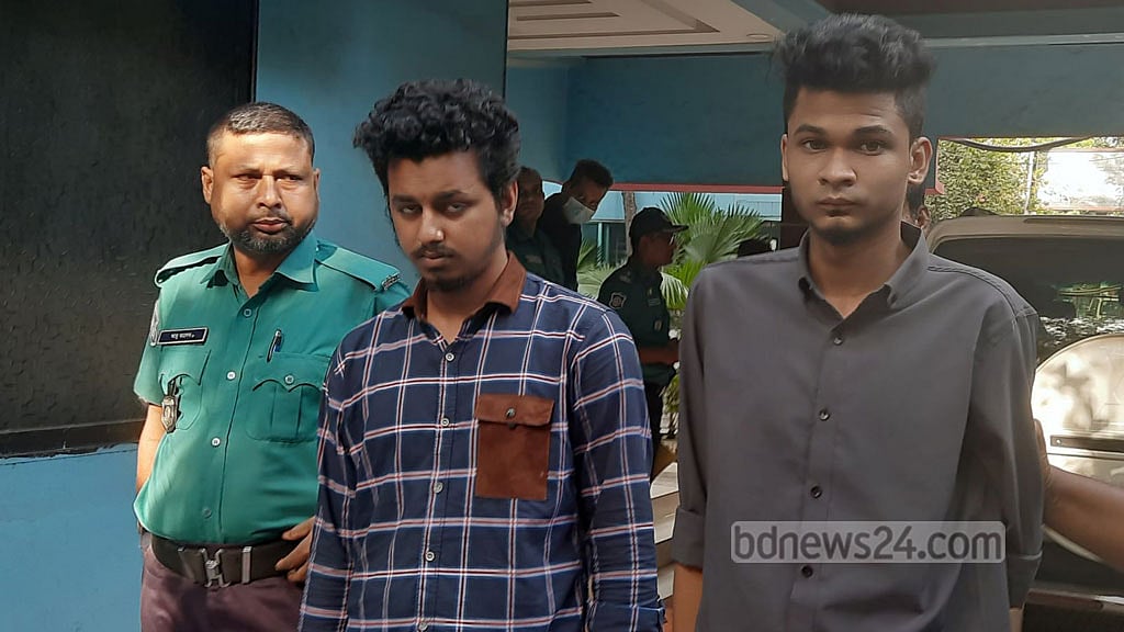 পার্লারের হোম সার্ভিস: বাড়িতে ডেকে ধর্ষণের ঘটনায় গ্রেপ্তার ২