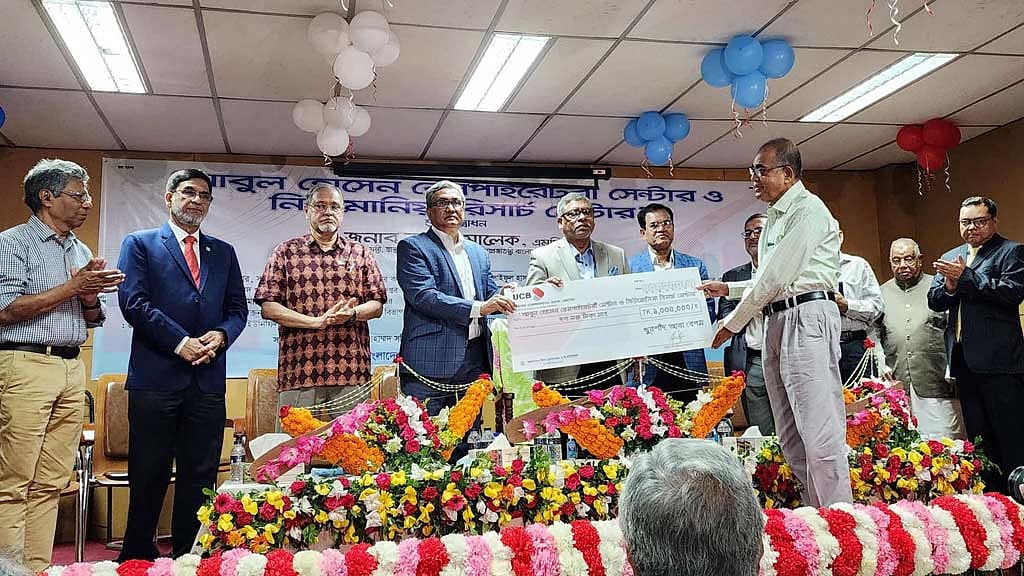 ডেঙ্গু চিকিৎসায় প্রস্তুত ঢাকায় ৩ হাসপাতাল: স্বাস্থ্যমন্ত্রী