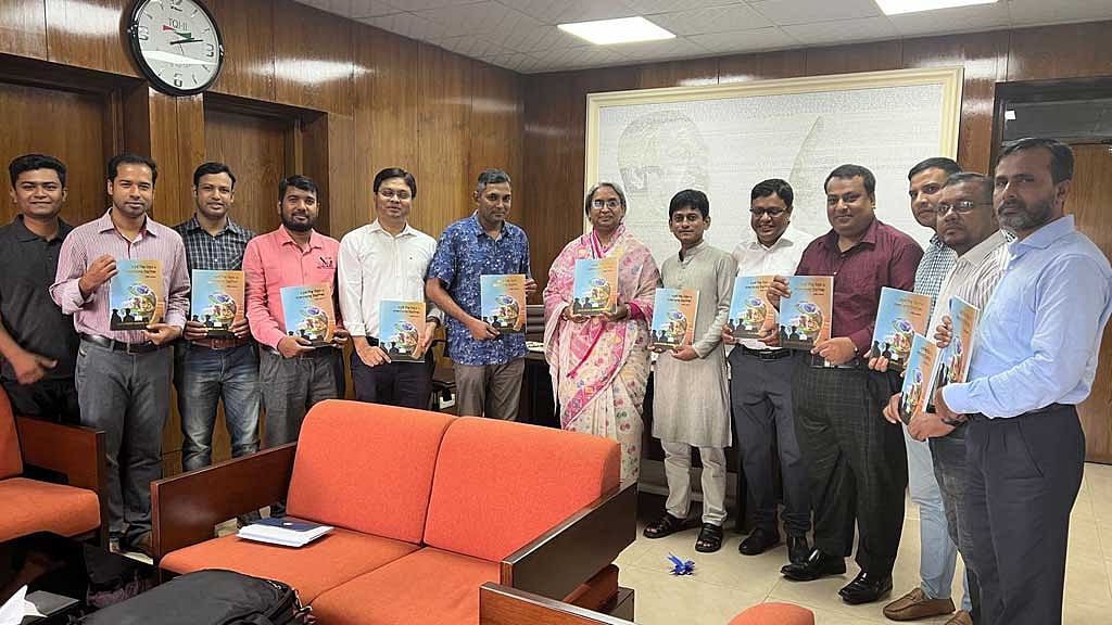 প্রাথমিকেই শিশুদের কোডিং শেখানোর ভাবনা শিক্ষামন্ত্রীর