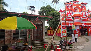 এক আঙ্গিনায় মসজিদ-মন্দির, পূজা-নামাজ নির্বিঘ্নেই
