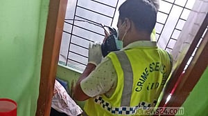 গাজীপুরে ভবন থেকে নারী পোশাক কর্মীর রক্তাক্ত লাশ উদ্ধার