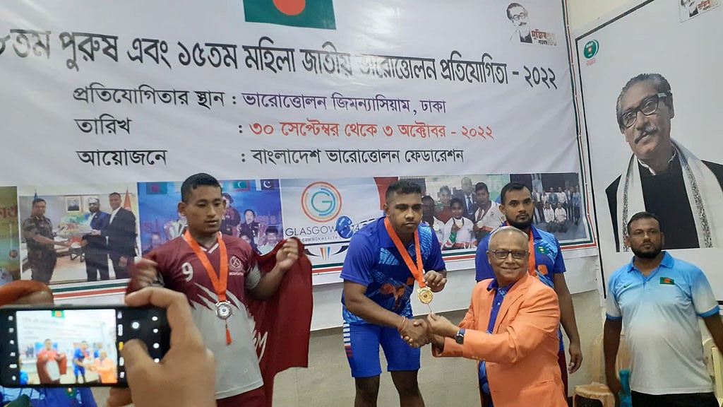 ভারোত্তোলনে মাবিয়ার সোনা, মনীরা ও নাঈমের রেকর্ড