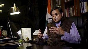 কংগ্রেস নির্বাচনে ‘ব্যাপক জালিয়াতির’ অভিযোগ শশী থারুরের