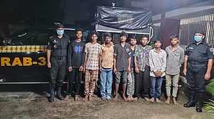 বিদ্যুৎ বিপর্যয়ের রাতে ঢাকায় গ্রেপ্তার ২৪ ছিনতাইকারী