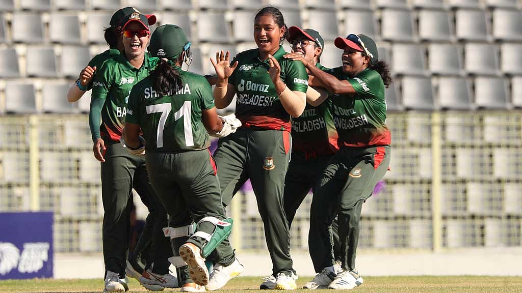 দুর্দান্ত হ্যাটট্রিকে অভিষেক রাঙালেন তৃষ্ণা