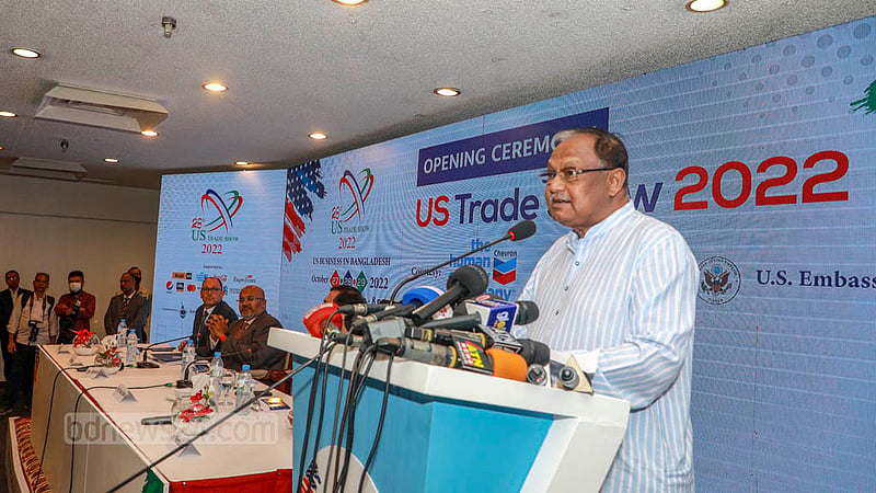 ঢাকার সোনারগাঁও হোটেলে বৃহস্পতিবার আমেরিকান চেম্বার অব কর্মাস আয়োজিত ‘ইউএস ট্রেড শো’র উদ্বোধনী অনুষ্ঠানে বাণিজ্যমন্ত্রী টিপু মুনশি।