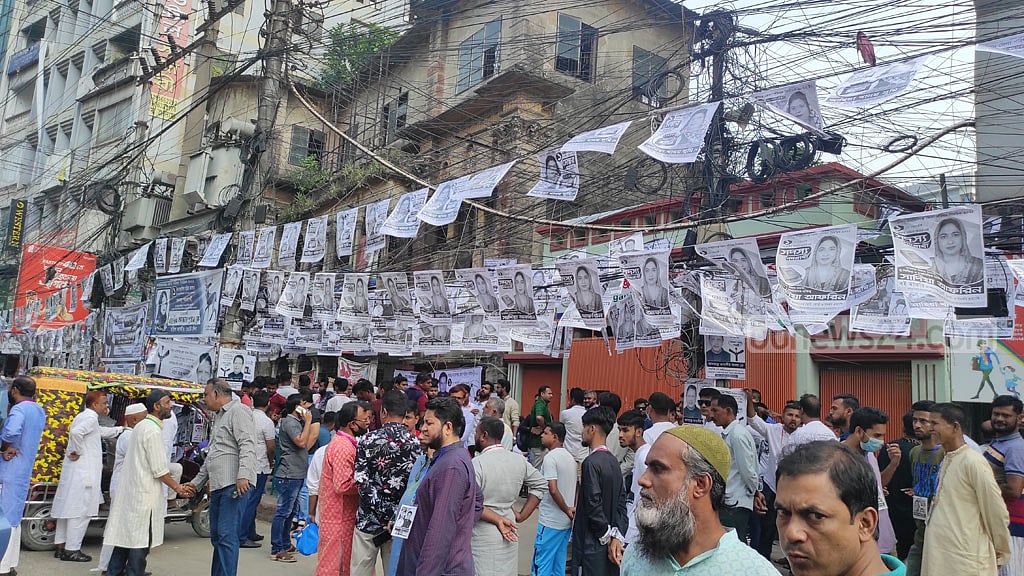 জেলা পরিষদ: নারায়ণগঞ্জে ভোটকেন্দ্রে সাংবাদিক প্রবেশে বাধার অভিযোগ