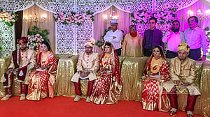 পরিবার ছাড়া বেড়ে ওঠা ৩ কন্যার জাঁকজমক বিয়ে