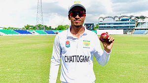 নাইমের ফিফটি, মুরাদের ৫ উইকেট