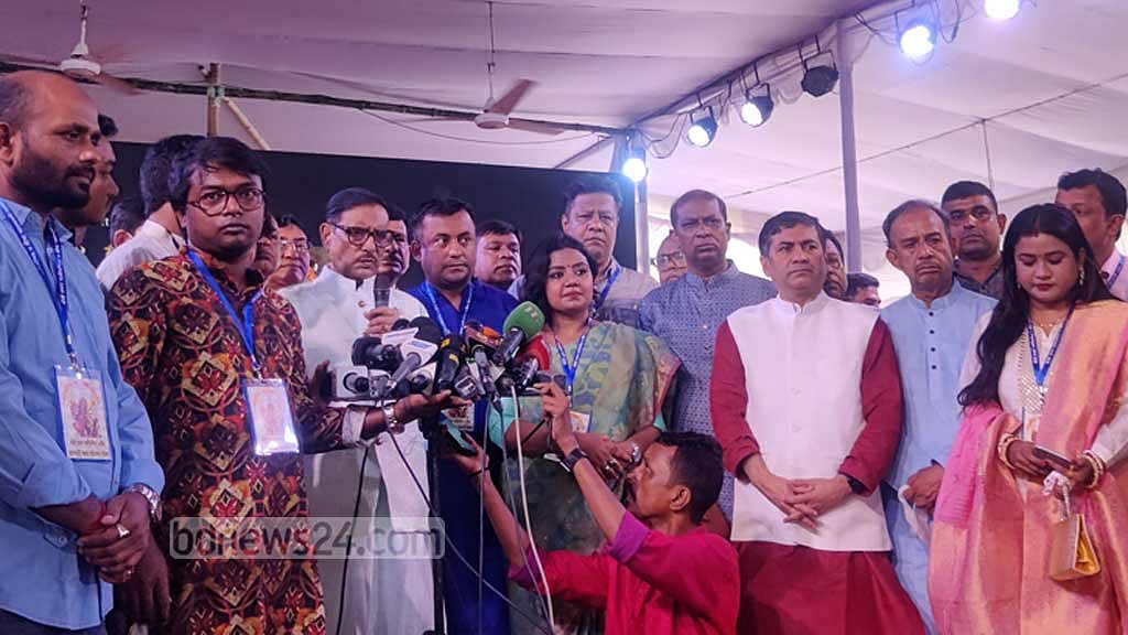 গত পূজার ঘটনায় ‘লজ্জিত’ কাদের জানালেন, এবার দলও সতর্ক