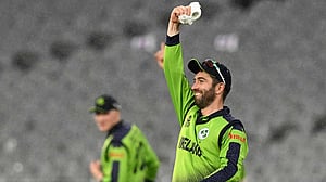 বৃষ্টি দেখে এত খুশি আগে কখনও হননি আইরিশ অধিনায়ক