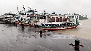 ২২ ঘণ্টা পর সারাদেশে নৌযান চলাচল শুরু