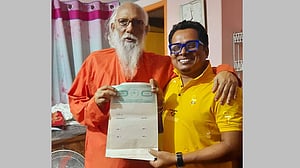 নির্মলেন্দু গুণের কবিতা নিয়ে ফের সিনেমা