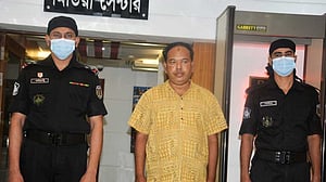 ‘গ্রাহকের টাকায়’ ঢাকায় বাড়ি-গাড়ি জনতা সমবায়ের আজাদের