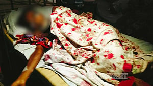 ‘মেয়েকে উত্ত্যক্তের প্রতিবাদ করায় বাবাকে কুপিয়ে জখম’